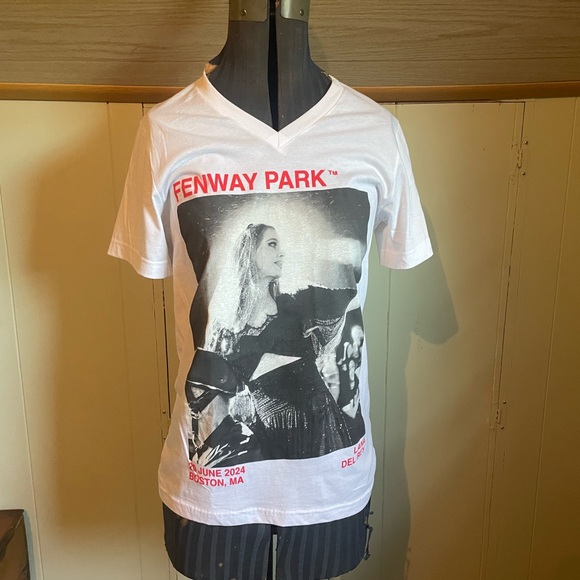 Lana del Rey official merch limited addition Fenway concert t-shirt - Picture 1 of 7